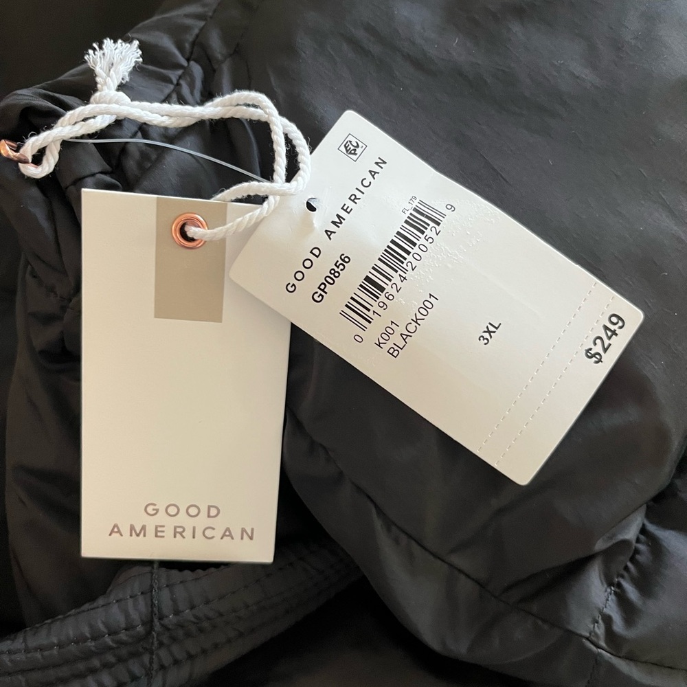 Good American Women’s Black Puffer Winter Coat - Picture 12 of 15